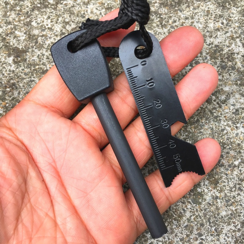 Outdoor-Überlebens-Feuerstarte – Ferro Rod Striker Bewertung und Preis